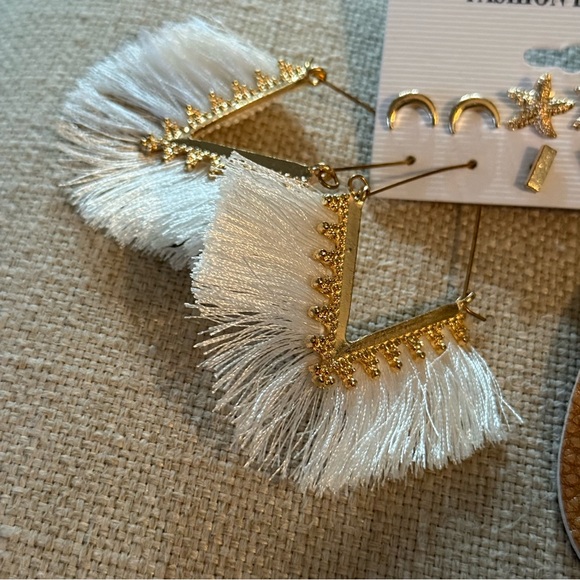 5 for $25! Contemporary Fashion Earrings Card of 6 - Picture 4 of 11